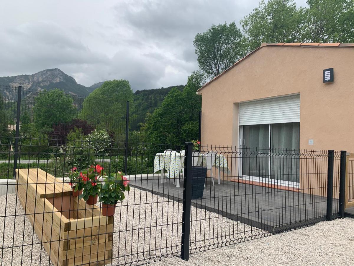 Le Long Du Verdon Castellane Exterior photo